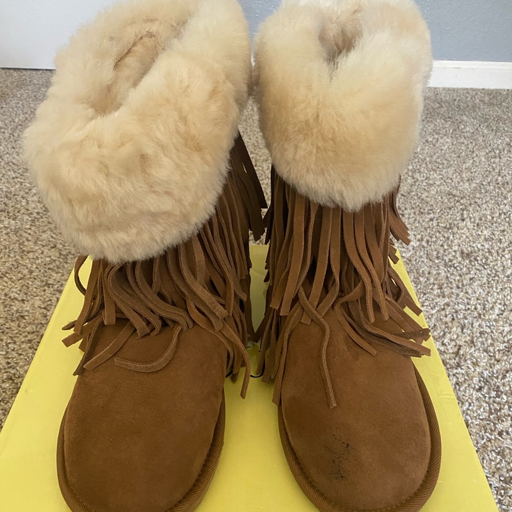 Koolaburra by UGG boots